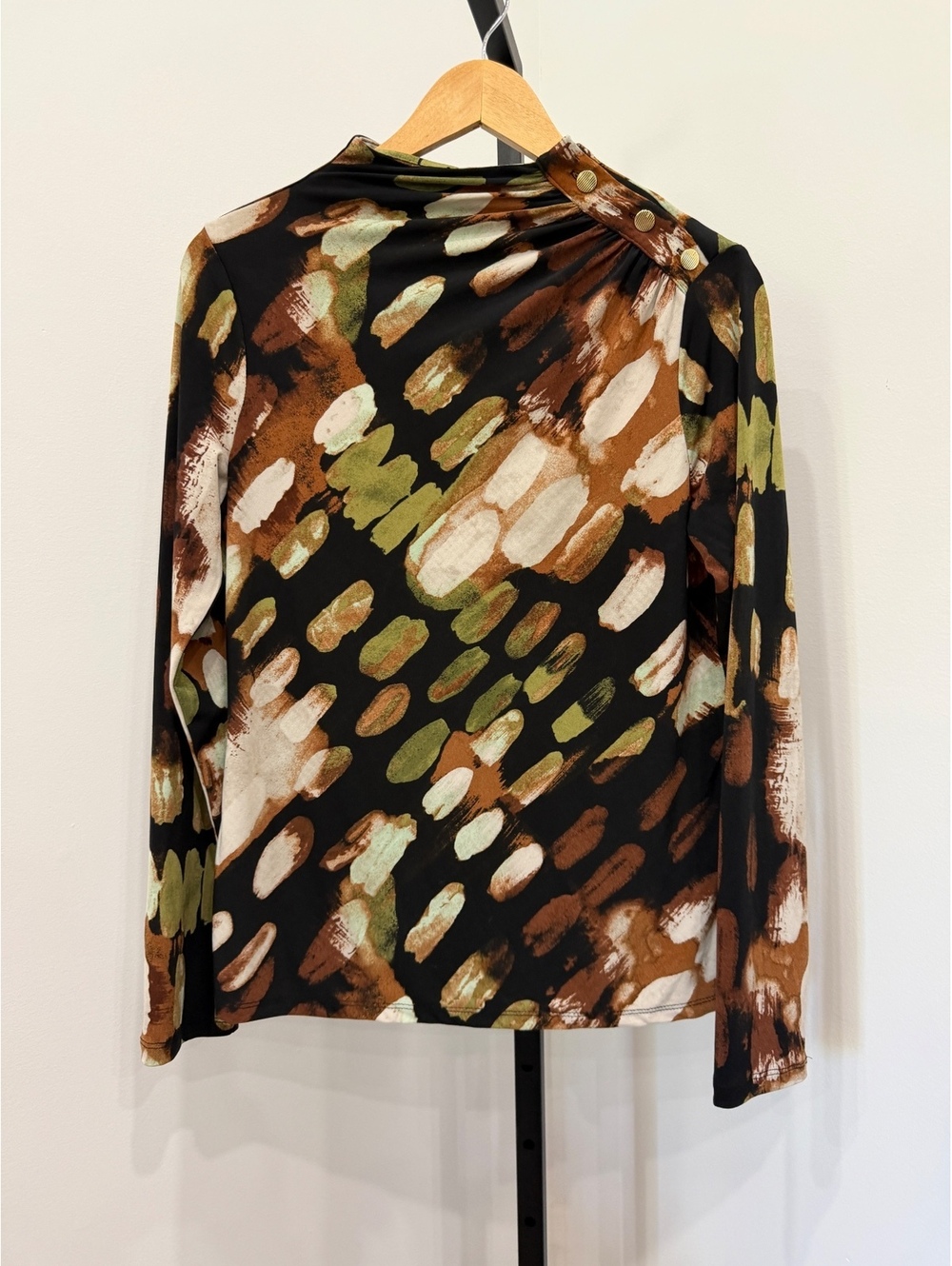 DKNY Women's Long Sleeve Blouse with Abstract Print and Button Detail